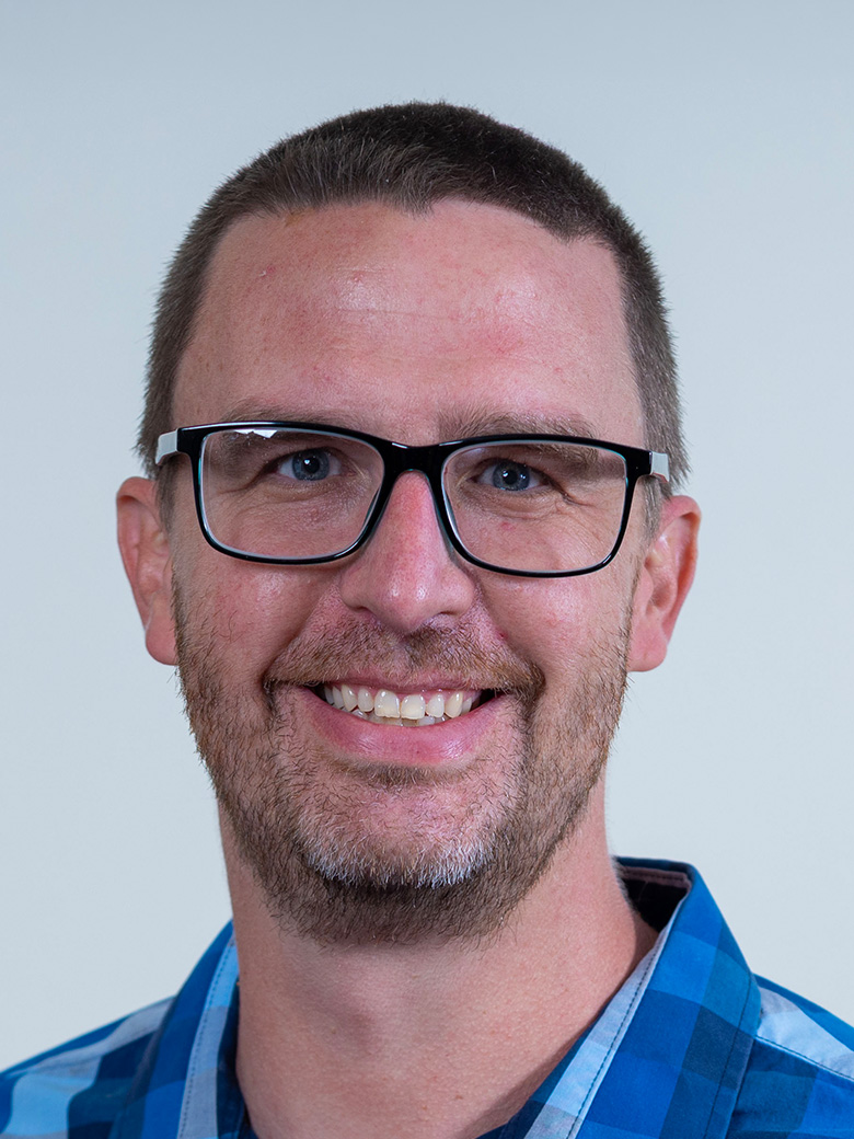 Dr RL Anderson